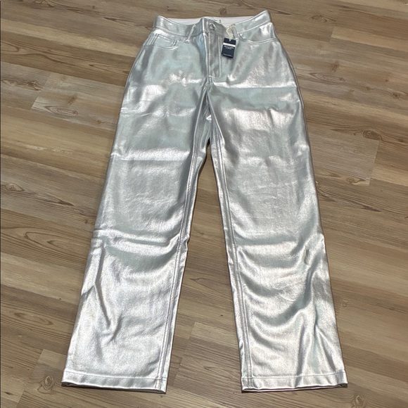 Abercrombie & Fitch Curve Love 90s relaxed fit Faux Leather Pant silver 4L NWT - Picture 4 of 13